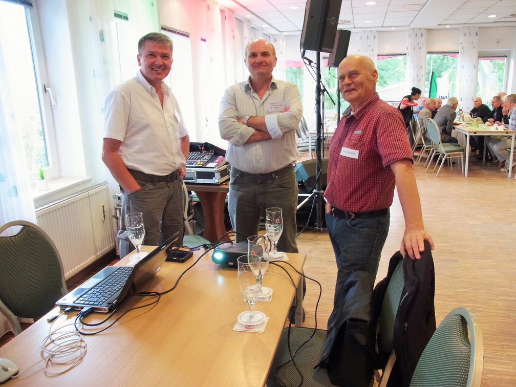 Links Harald Sieber, der Organisator des Treffens, Mitte Dr. Walter Freudenberger und unser speedy Service, Wolfram Demmig