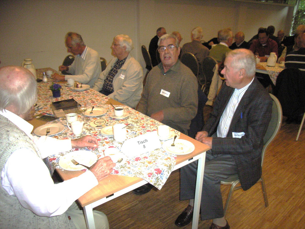 v.l.n.r: Dr. Erich Meixner, gegenüber: Dr. Rolf Schulze-Gattermann,  Dieter Elzner, Horst K. Schrader, Hans-Bodo Kallies