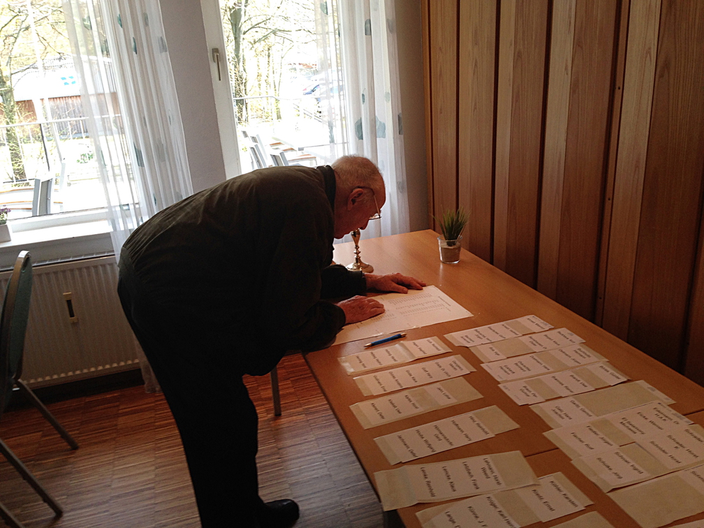 Erwin kann lesen, oder etwa schreiben?