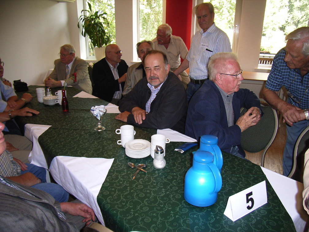 Fieguth, Udo / Unkelhäuser, Anton / Vach, Jürgen / Helberg, Harald / Narius, Horst / Mittermair, Adolf / Reinhold, Hans-Joachim / Schmuhl, Reinhold