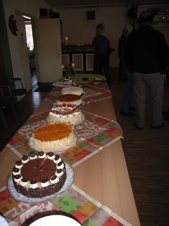 Die Torten noch vor dem Ansturm
