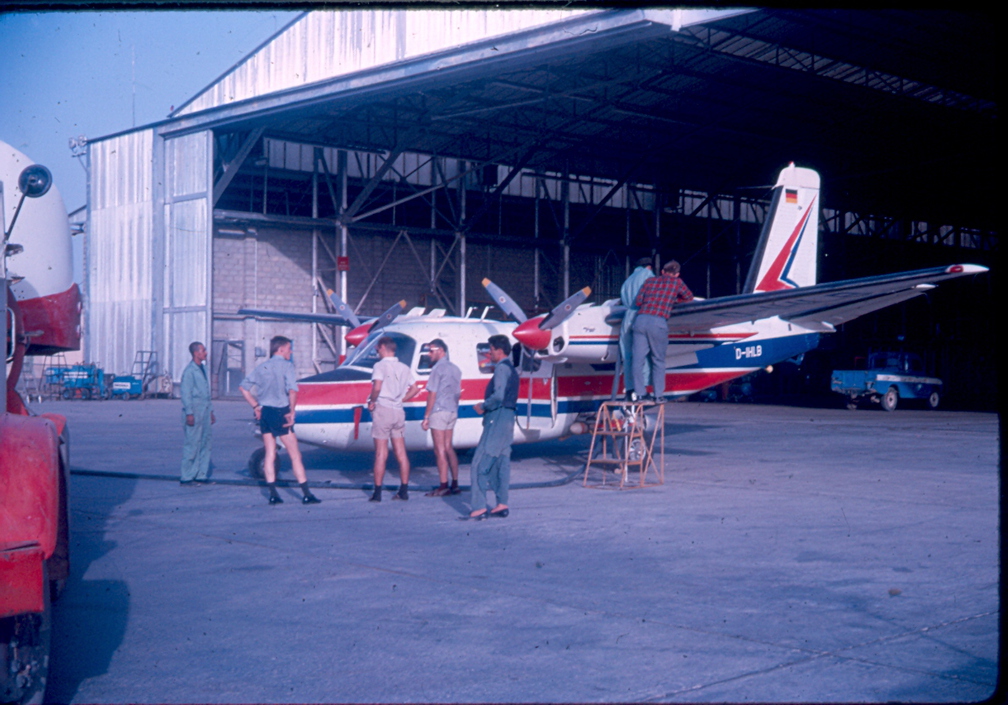 Meßflugzeug Aerocommander 680 F