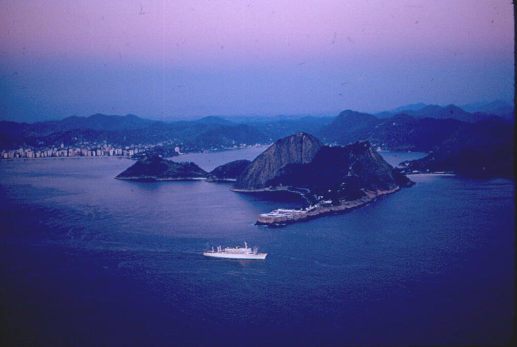 Bucht von Guanabara am Abend