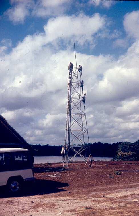 Aufbau eines Beobachtungsturms