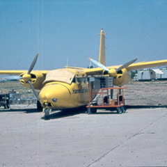 Meßflugzeug Aerocommander auf dem Flugplatz Qazvin