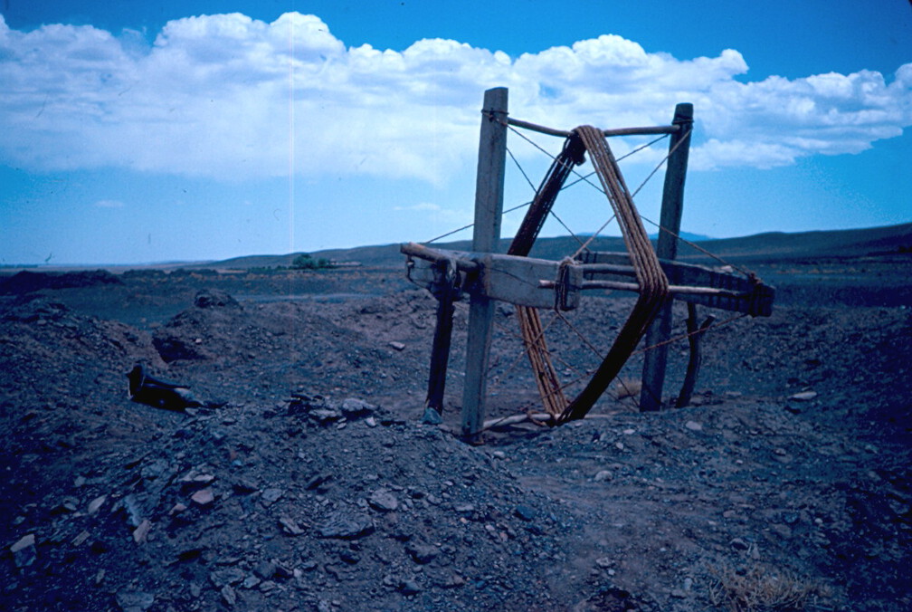 Am Qanat wird gearbeitet   (Frischwasserförderung)