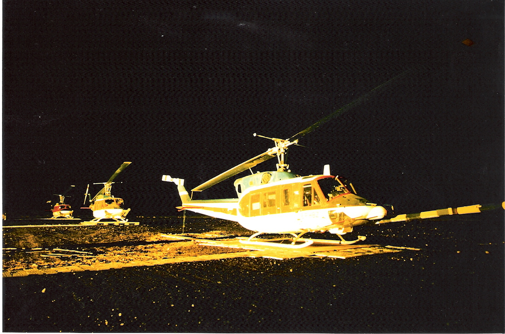 Helis bei Nacht