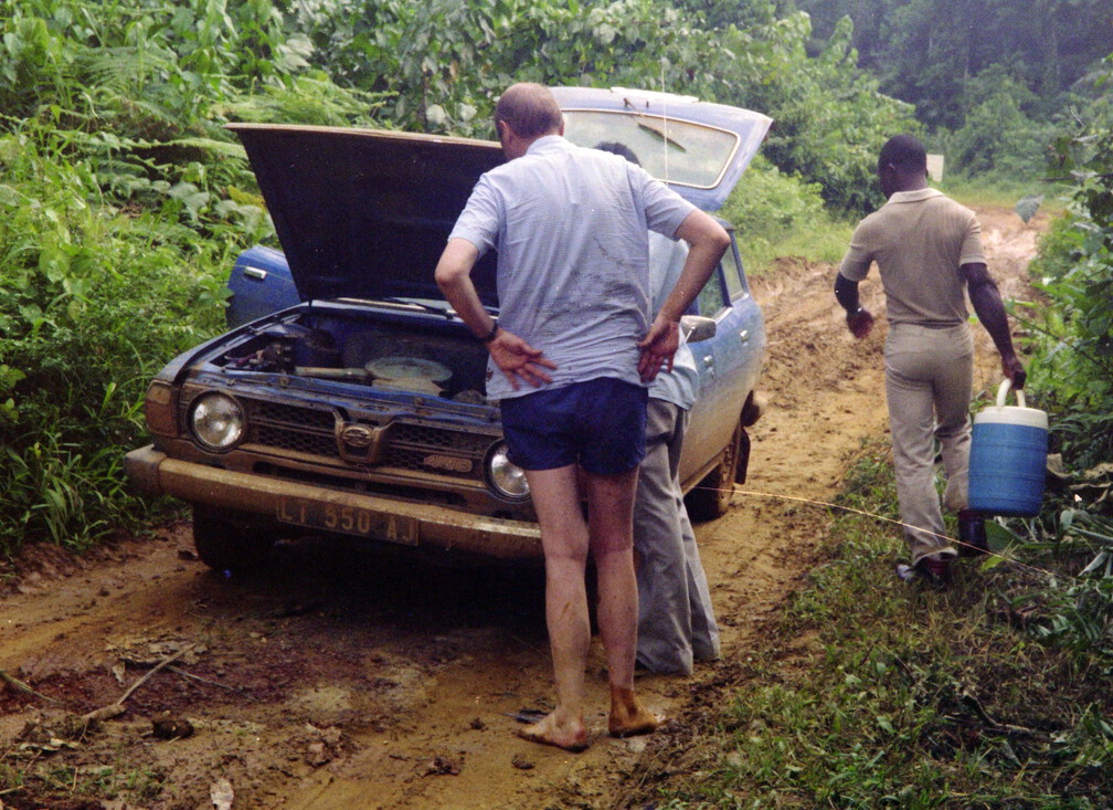 Schimkat mit dem Subaru: festgefahren 