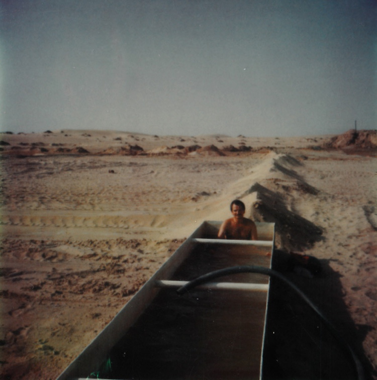  Libyen 27 NC15 Kameltraenke als-Badewanne. Bild 09