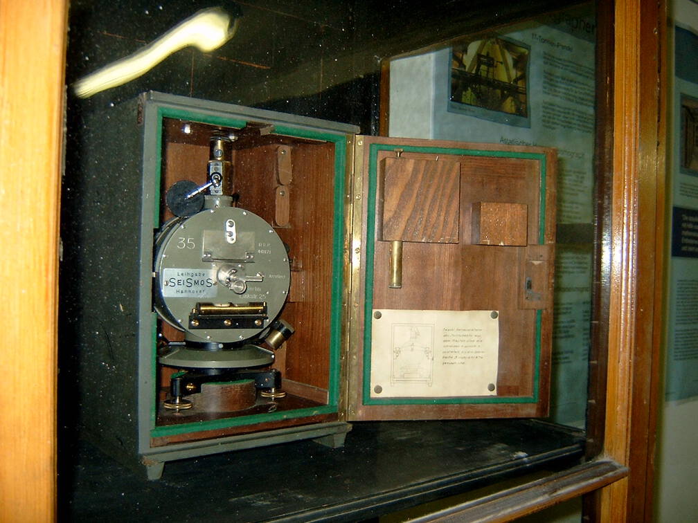 Historische Instrumente (7)