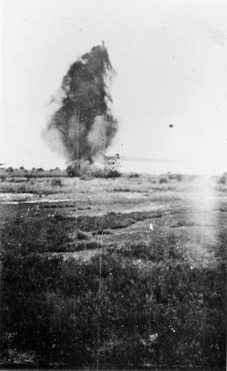 Holland 1923/24|  30 kg Schuß bei φ.  Unser Truppführer Dr. Mügge (Meteorologe) hatte den Einfall, die Schußpunkte und die Aufstellungspunkte der Registriergeräte (Pendelstellen) mit griechischen Buchstaben zu bezeichnen.