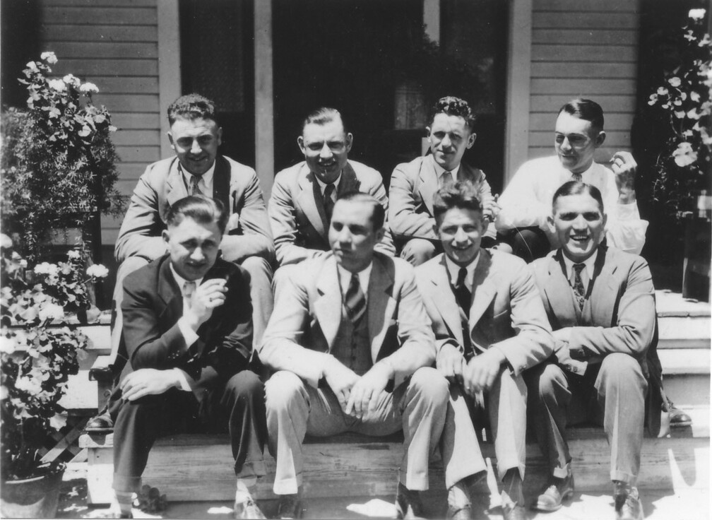 oben, v. l.: Fischer, Kolb, NN, NN. Unten v. l.: NN, Langner, NN, Hopf.