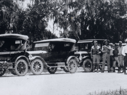 Voll-motorisierter SEISMOS-Trupp 1926 in Louisiana.
