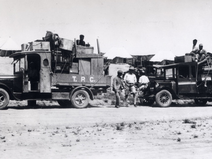  Refraktionsseismik im Irak 1928. Die Türkish Petroleum Company T.P.C. löste die logistischen Probleme.