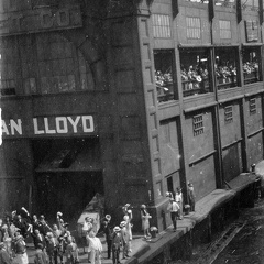 Anlegen an die Hoboken Pier des Norddeutschen Lloyds