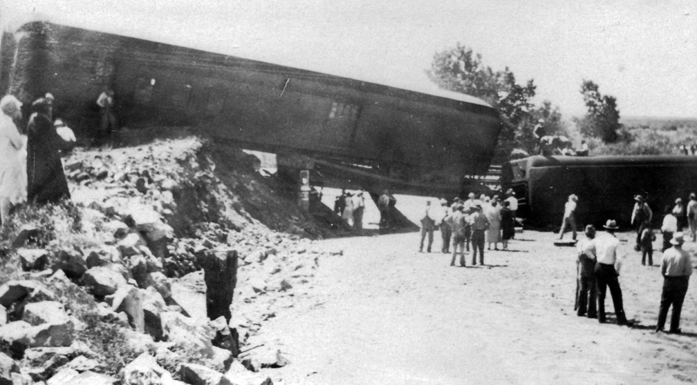 Was war wohl die Ursache? Häufig ein schlechtes Gleisbett brachte die immer schneller werdenden Züge zum Entgleisen.