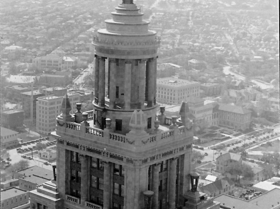 Das Tempietto des Niels Esperson Buildings. War bis 1929 das höchste Gebäude Texas.