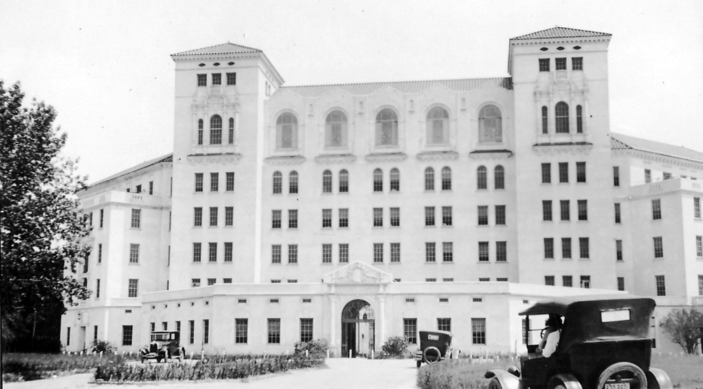 Das 1925 erbaute Hermann Hospital. Daraus wurde später das Texas Medical Center.