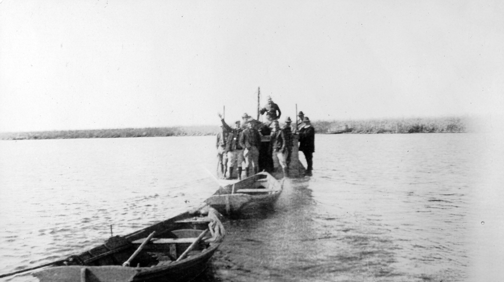 Bestimmt ist der nächste Messpunkt auf der anderen Seite des Flusses.