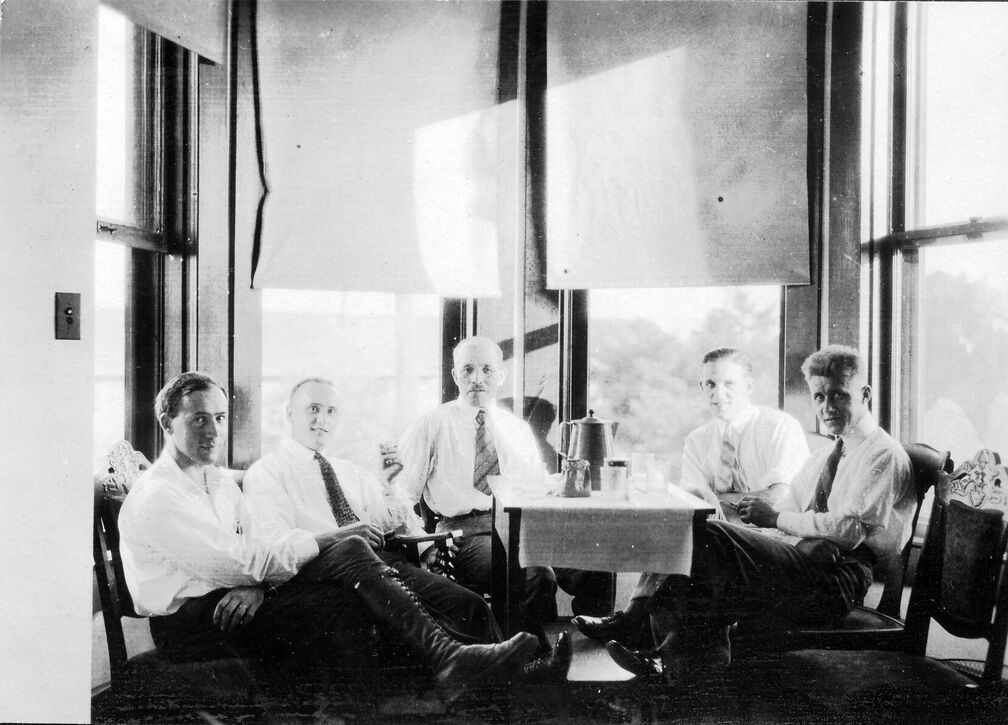 Einsatzbesprechnung für den nächsten Tag