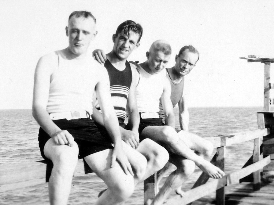 Links Adolf Klopp, die anderen Kollegen sind noch unbekannt.