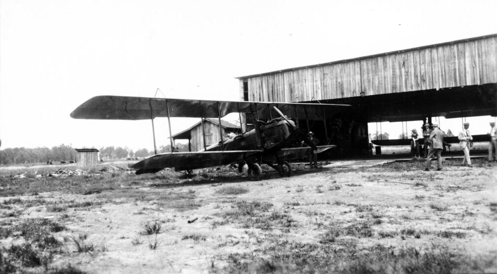 Feldflugplatz irgendwo in Texas oder Louisiana