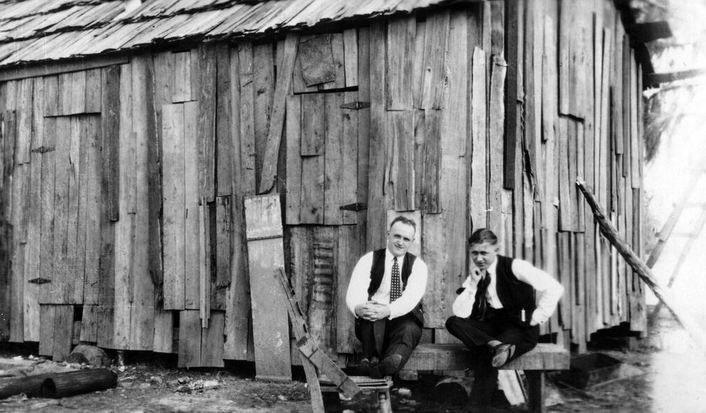 Welch ein Kontrast, Klopp und Kollege in Freizeitkleidung