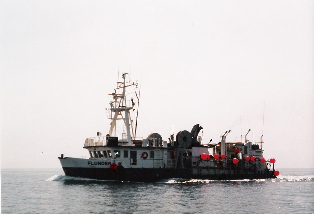 UAE95-069