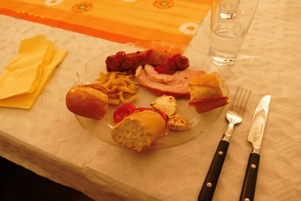 2018-09-15 19-30-47 - Peters Schloss-71