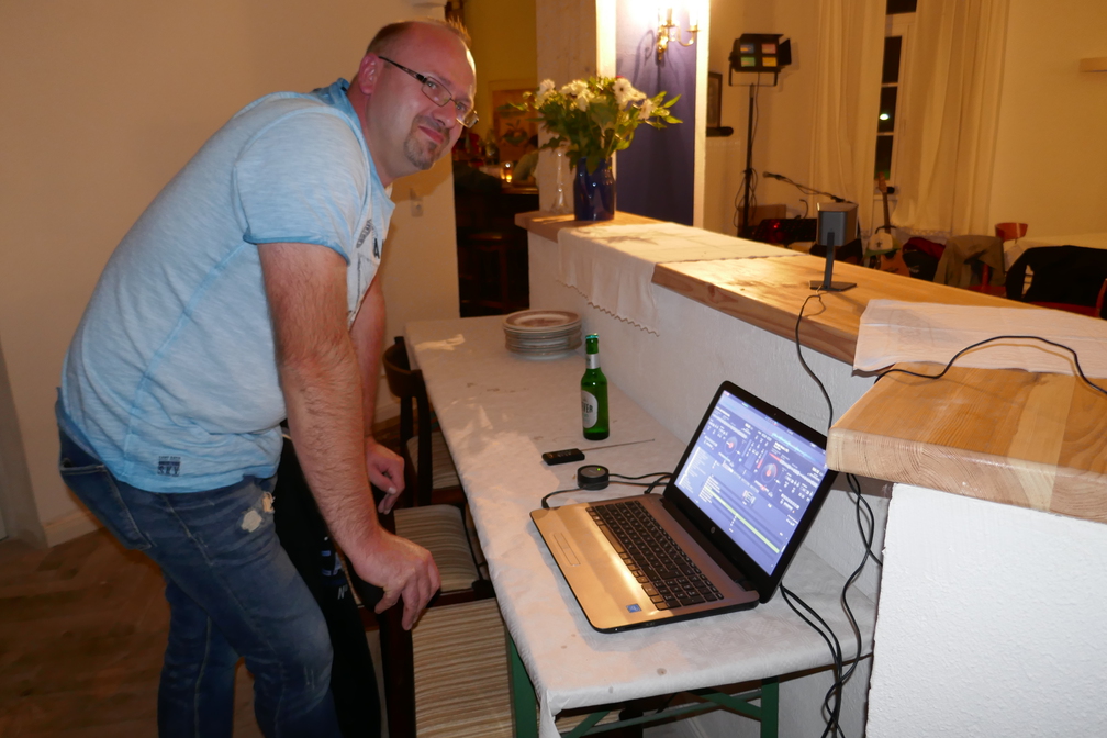 2018-09-15 21-36-11 - P1020806